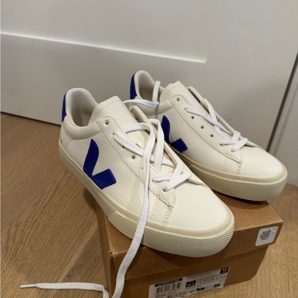 Veja Cream and Blue Casual Sneakers